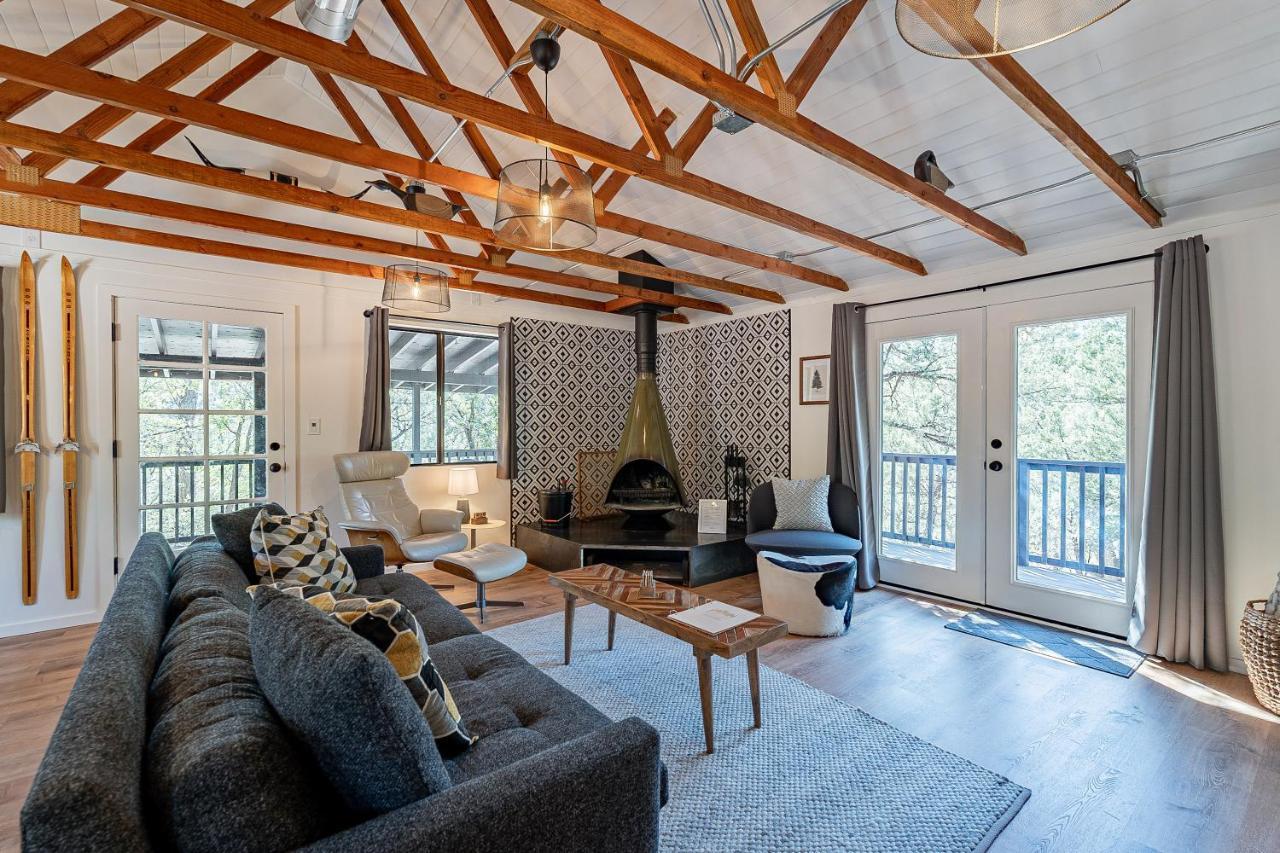 The Pine House - Cozy Mid-Century Modern, Pet-Friendly Villa Esterno foto