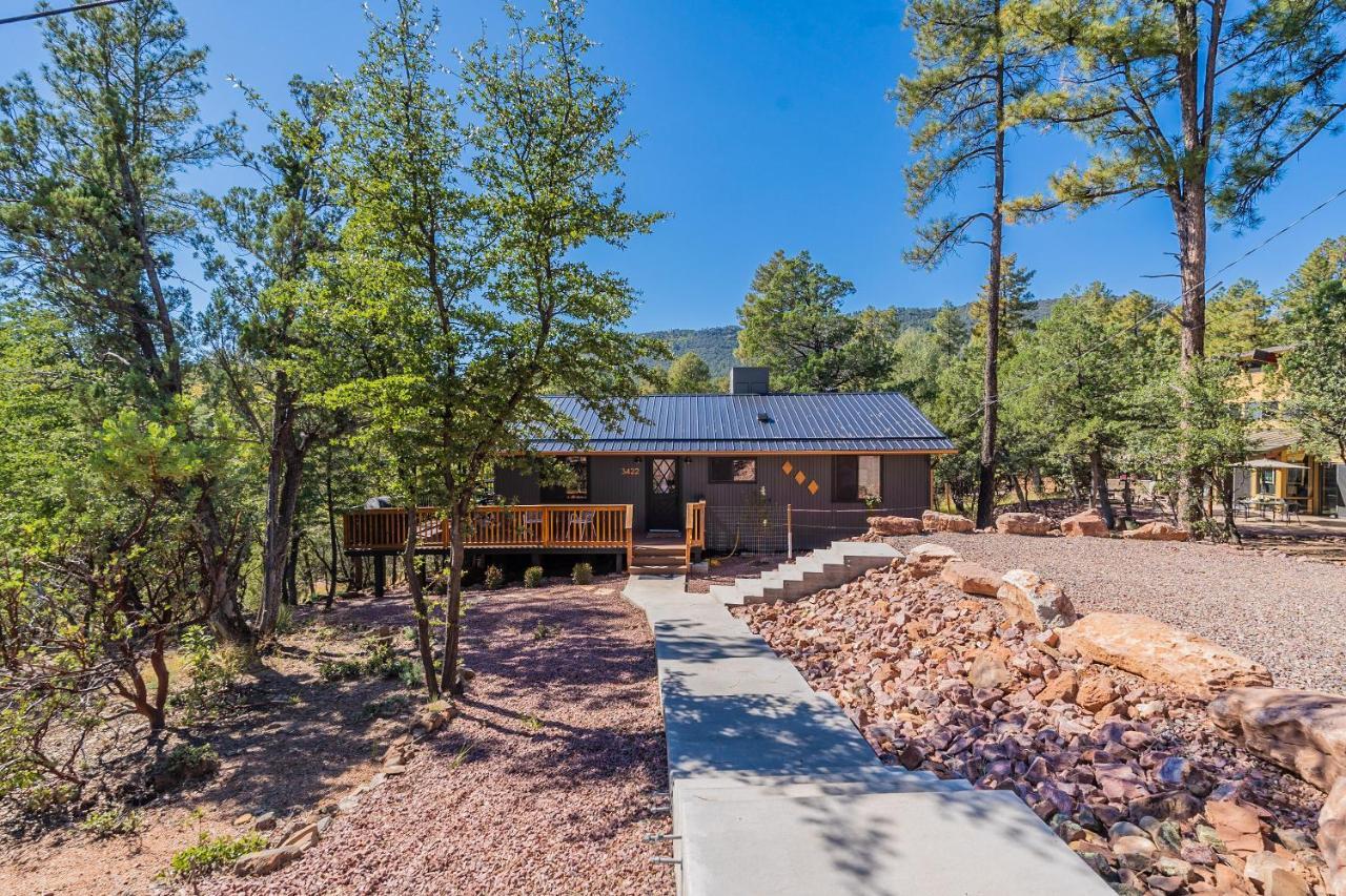 The Pine House - Cozy Mid-Century Modern, Pet-Friendly Villa Esterno foto