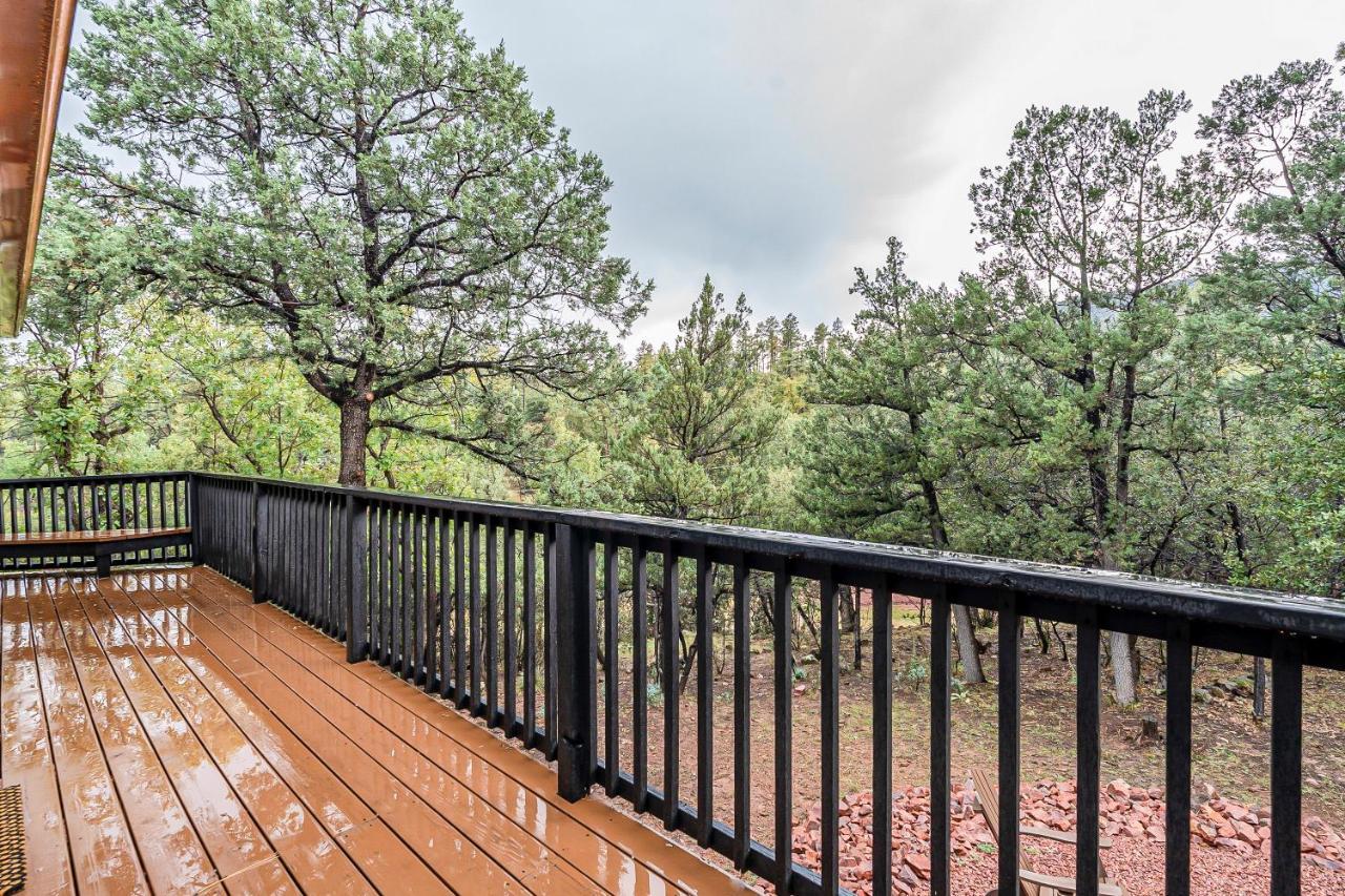 The Pine House - Cozy Mid-Century Modern, Pet-Friendly Villa Esterno foto